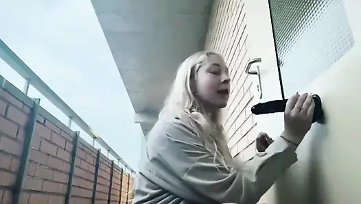 Girişte elle muamele.