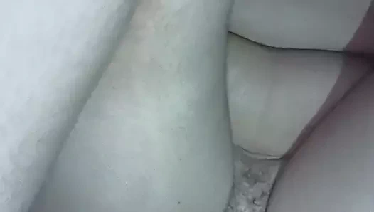 Üvey annem ilk kez oturma odasında benim için seksi erotik dans