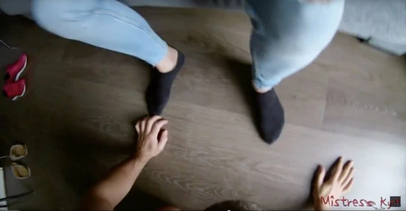 Gonzo ibadet metresi kym çorap ve ayaklar (pov)