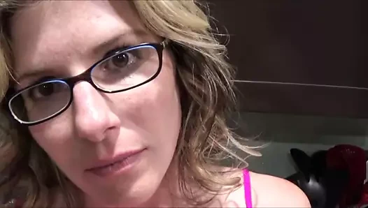 Oğlu büyük göğüslü adım anne sikikleri - cory kovalamak -aile terapisi