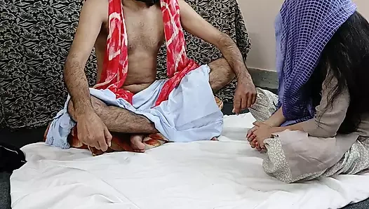 Dhongi baba ke ashram me pencaplı teyze ki chudayi yeni desi tam film