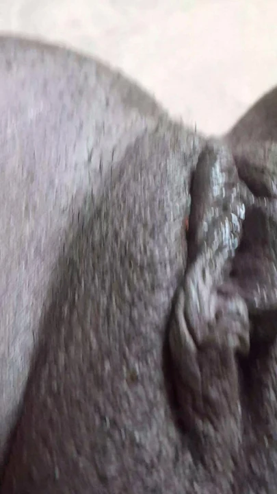 Kuru bir amın senin dölüne yağa ihtiyacı var