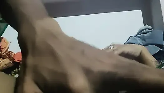Ma demi-cousine m’a massé la chatte