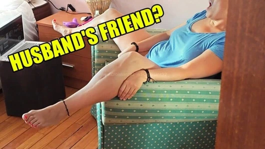 Kocasının en iyi arkadaşı tarafından mastürbasyon yaparken yakalandı (izlemesine izin verdim)