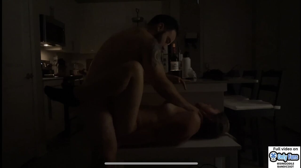 Aşık Meksikalı kız Yunanlı adam tarafından sikiliyor (Meksikalı x Yunan)