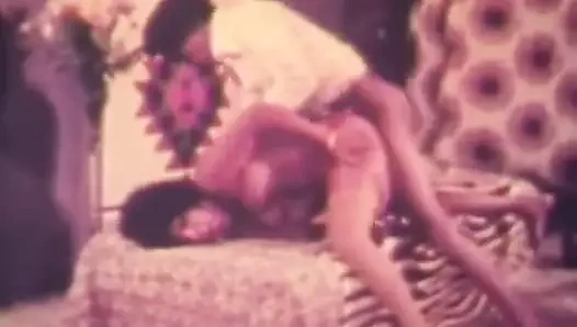 Siyah çift sekslerinin her dakikasını şımartıyor (vintage)