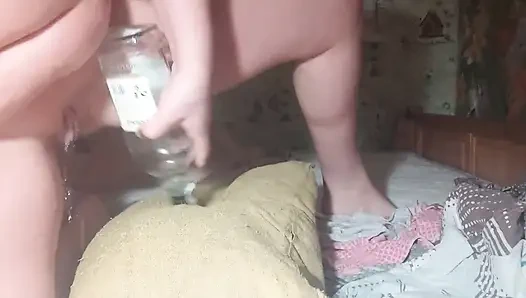 Yoğun orgazmlar büyük nesnelere biniyor