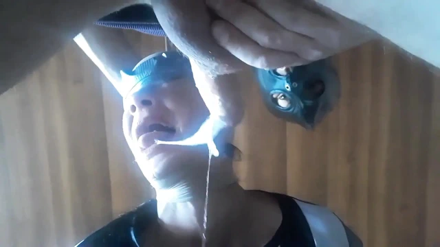 20 dakikalık derleme, 15 yüze boşalma sahnesi, döl yutma, büyük boşalma ve oral dölleme