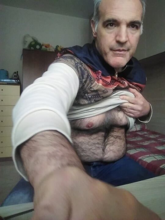 Kirli ve küfürlü amca oynuyor