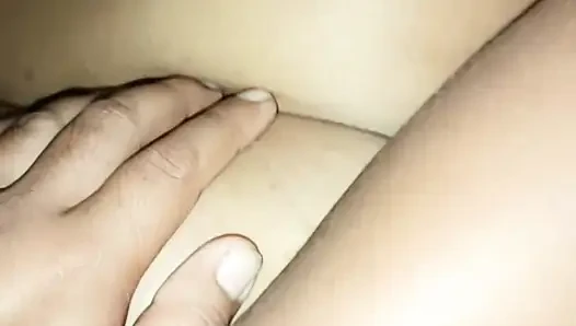 Nurfadila'yı tarzla temas halinde tutma alışkanlığı var