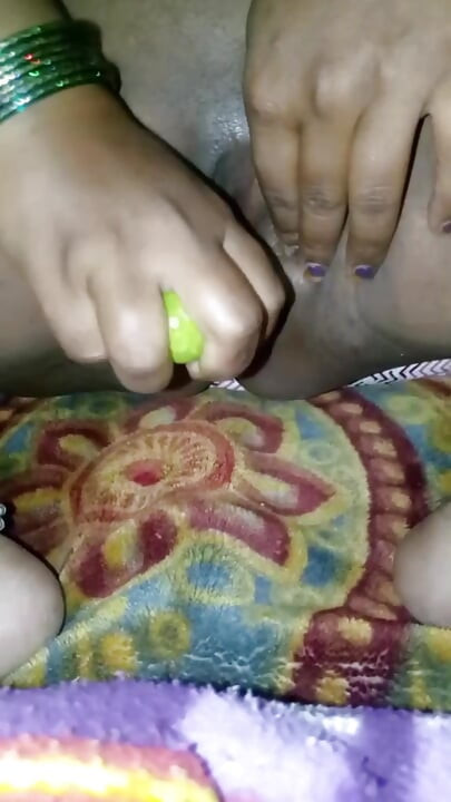 Desi Chut Hintli Bhabhi Ki Chut