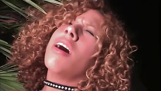 Büyük memeli bebek jakuzide amını parmaklıyor