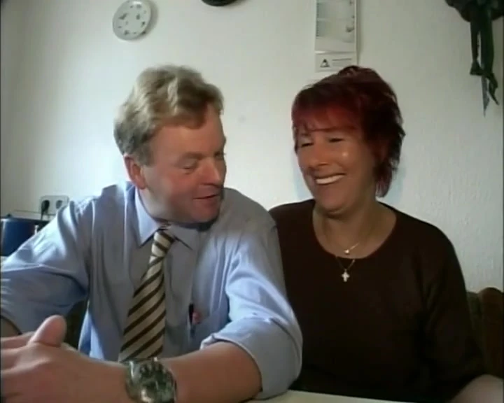 Không thể tin được người Đức bbw thuê cô ấy nóng âm đạo trong một có ba người quái với cô ấy chồng và một đồng nghiệp