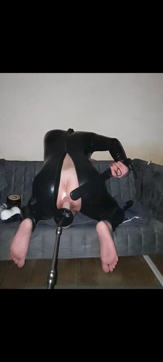 Sikiş makinesiyle oynamak – gay solo