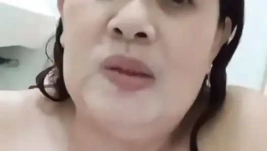 Hayal gücüm olmak güzel her zaman amcığımı orgazm etmek istiyorum