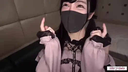 Провокационная девушка из кафе раздвигает каждый предел, принимая все это с однозначной уверенностью