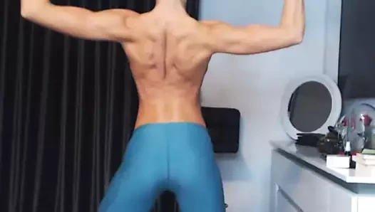 Fit modeli geri esneme