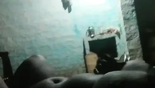 Ateşli gecem videonun ve seksimin tadını çıkarıyor