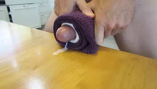 Titreyen orgazm ve kremsi boşalma içinde benim diy kedi