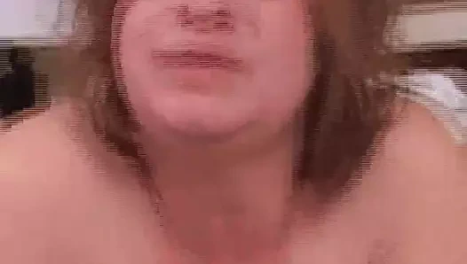 Bu iyi bir eşek sikişi ve derin gırtlak şıklığı