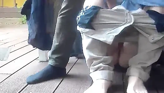 Amatör twink ev arkadaşını sapıklarına ve fetişlerine teslim ediyor