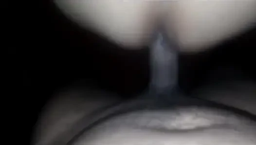 Onu sıkı götüme sokuyor ve ben devirginize. Bayıldım!