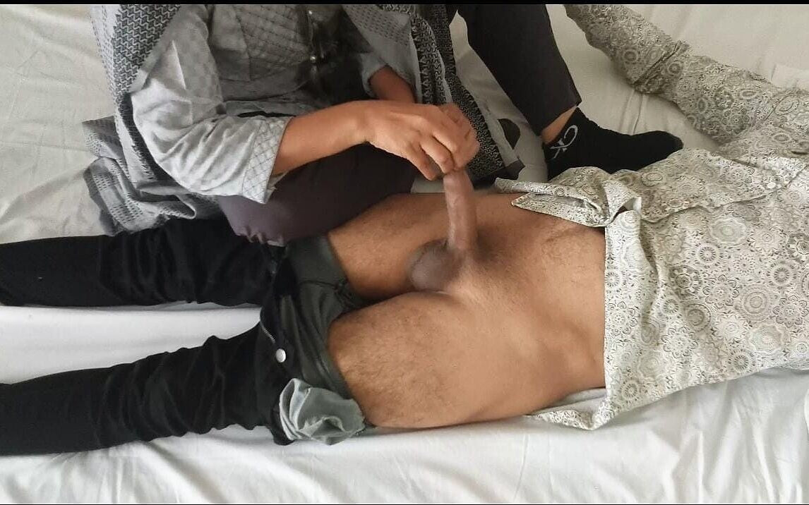 Üvey anne yanlışlıkla üvey oğluna viagra veriyor veya götü boşalana kadar onu sert sikiyor