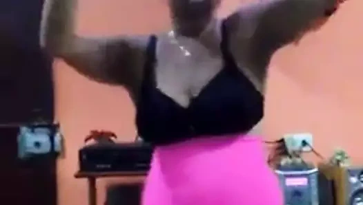 Çılgınca sürüyor.