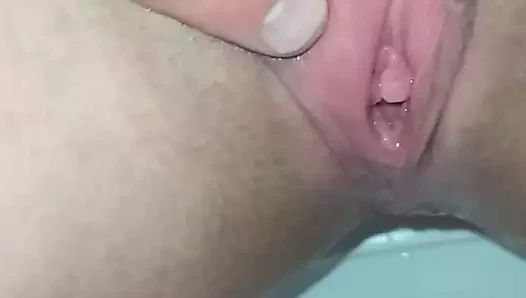 izle beni çiş ve lanet delikler