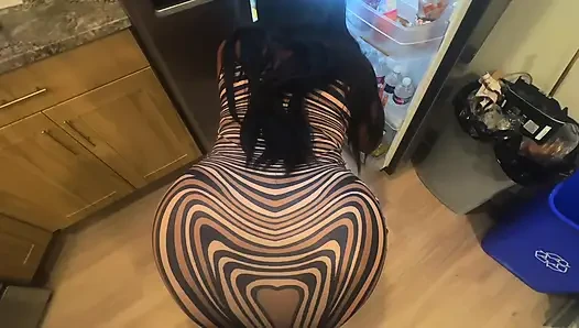Kuru sürtüşmeye başladık ve sonra sikişmeye başladık
