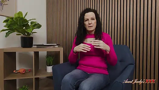 Auntjudysxxx - 58 yaşındaki olgun seks terapistin Beth Mckenna - özel tedavi bakış açısı