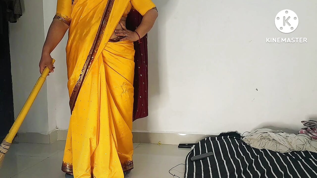CLEVER DEVAR FUCK HOT BHABHI IN HINDI AUDIO.