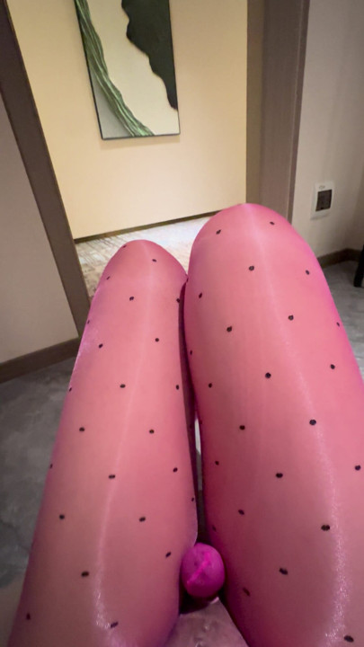 Self play in dots pantyhose at hotel
