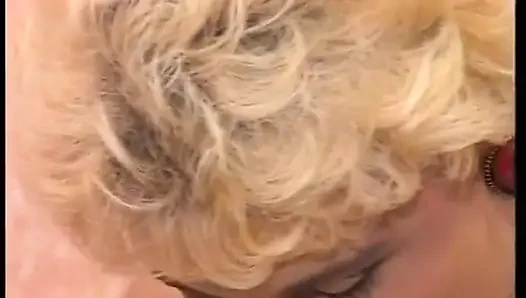 Hairy MILF slut masturbates under shower