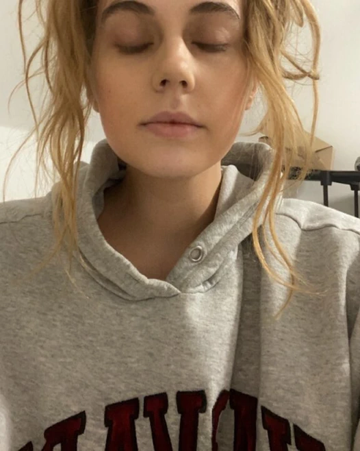 #genç #kız kendini sikiyor