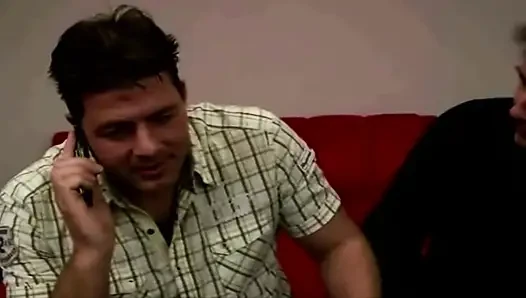 Dövmeli Fransız bebek bir profesyonel gibi birkaç sert biniyor