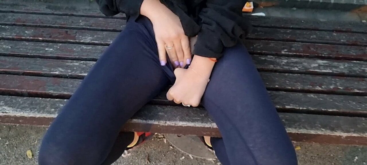 Cameltoe - halka açık orgazmda yırtık dar yoga pantolonları giydim