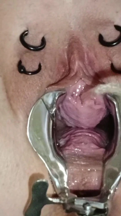 Падающий с челюсти момент от "Sklavins еще одна тренировка писсера для ее господина!"