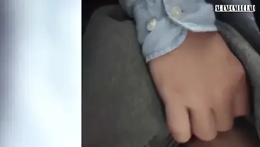 İri göğüslü kayışlı kıyafet, meme sıkma ve külot slayt azdırma. Parmaklama onu çığlık attırıyor, özel sürüm!