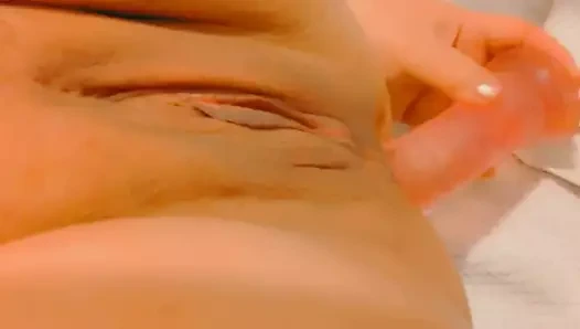 Anal yapar beni boşalmak üzerinde ve üzerinde