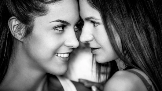 İspanyol carolina abril ve Ukraynalı kız arkadaşı