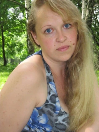 Boşalmak için ateşli sarışın