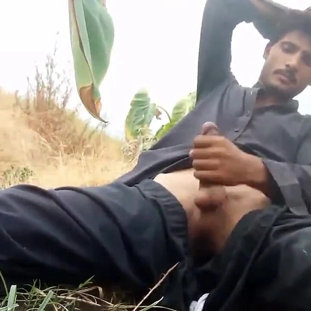 Камшот черного паренька с большим хуем, полное видео