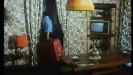 Brigitte lahaie eşyaları (1977) sc1