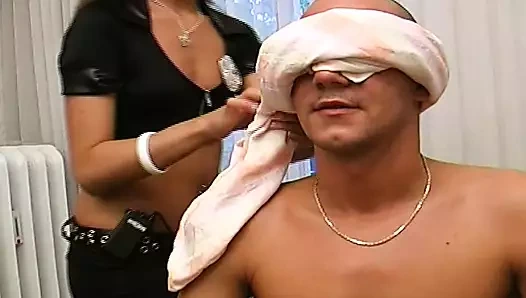 süper yetenekli alman esmer hoş iki musluklar aynı anda