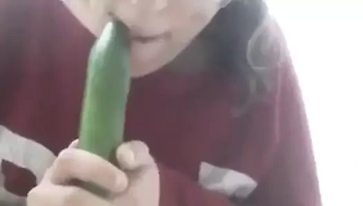 Arkadaş oyuncağını oyna