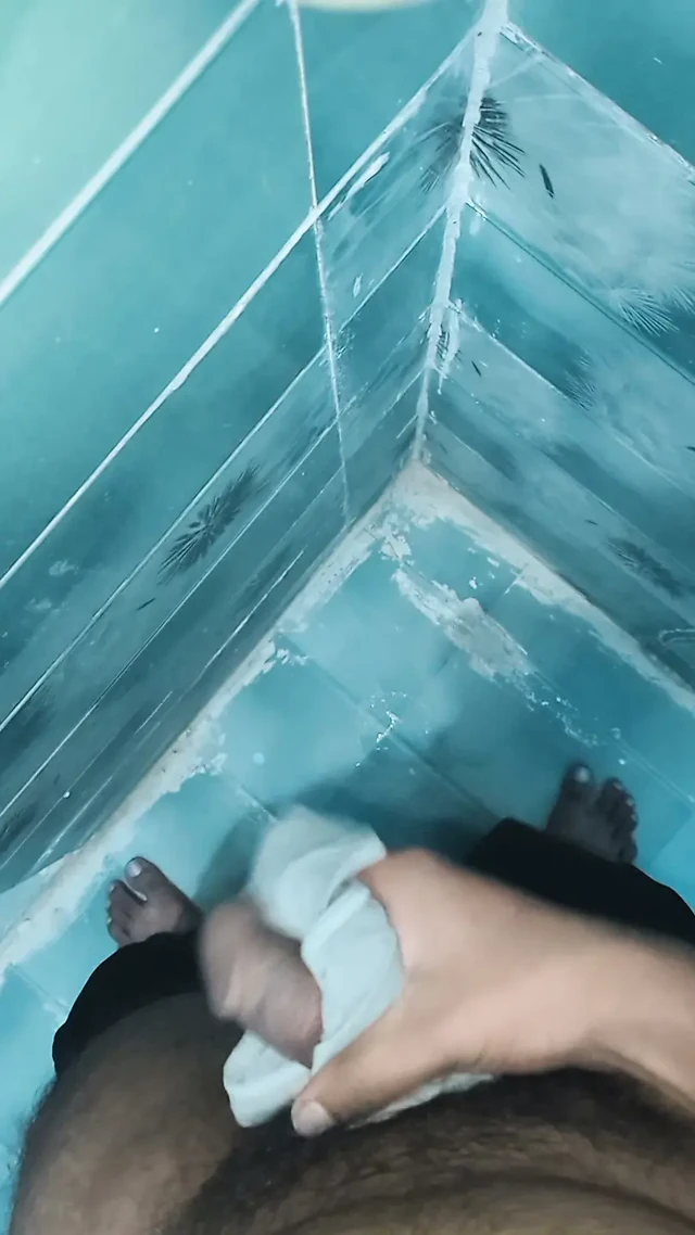 Yalnız çocuk baldızının pantolonuna💦 vurdu.