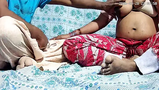 Hintli öğretmen ve öğrenci yatak odasında seks yapıyor 29655