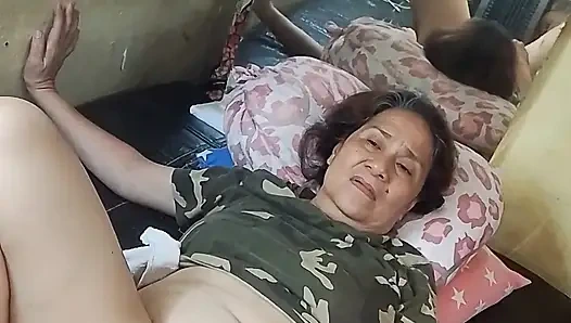 Karım bana neden amcığın en iyi yiyicisi olduğunu söyledi sen harika amcık yiyicisin.