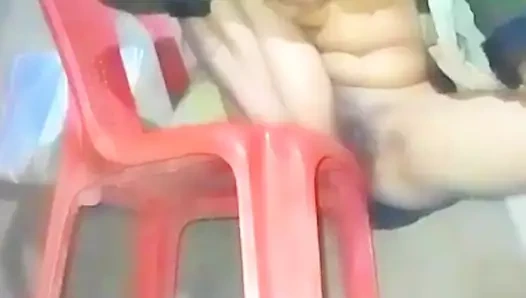 Hintli genç ateşli kız amcığıma mastürbasyon yapıyor çok ıslanıyor